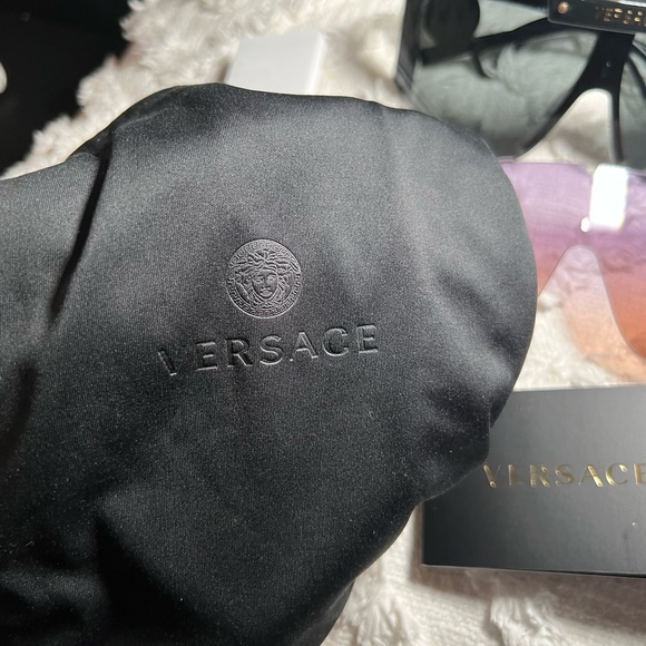 Versace sunglasses - Picture 4 of 8